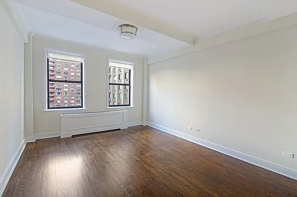 Rented by Stonehenge NYC LLC | media 10