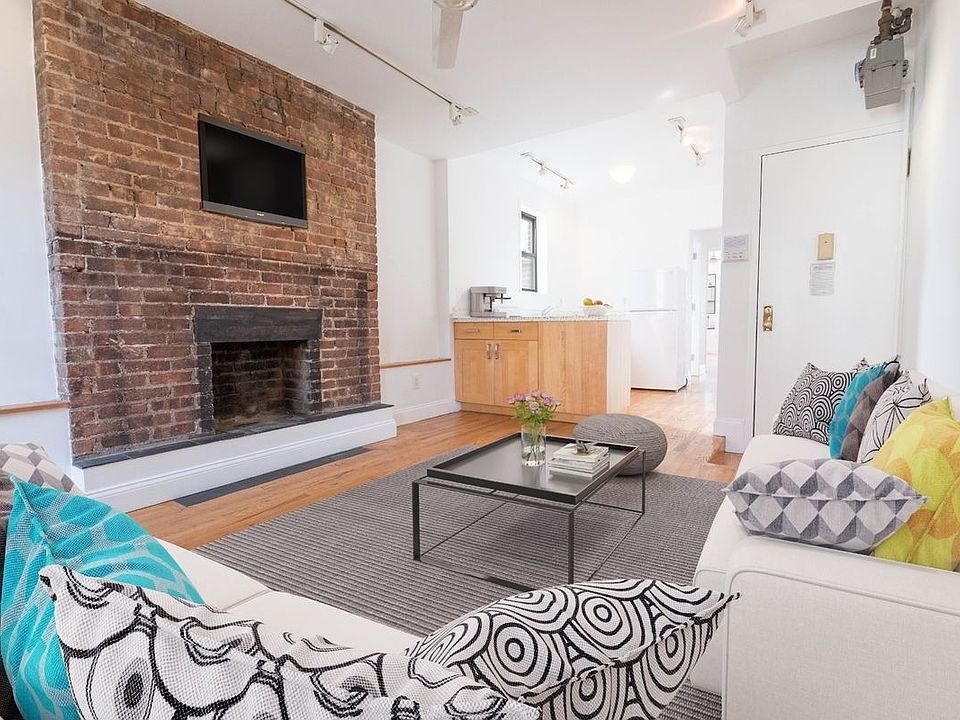 1st image of 717 Washington St #8