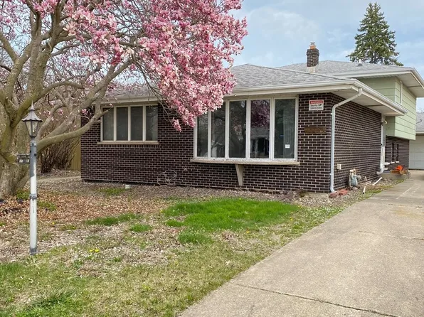 17203 Bernadine St, Lansing, IL 60438