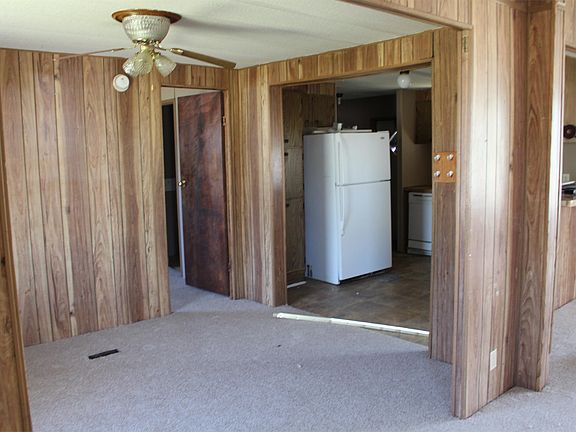 3rd image of 608 Heartwood Ln