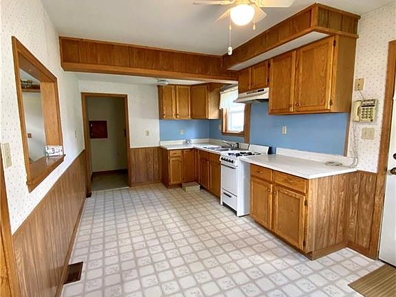 5th image of 3605 Goodrich Ave