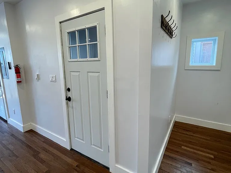88 Courtney Ave. — Photo 13