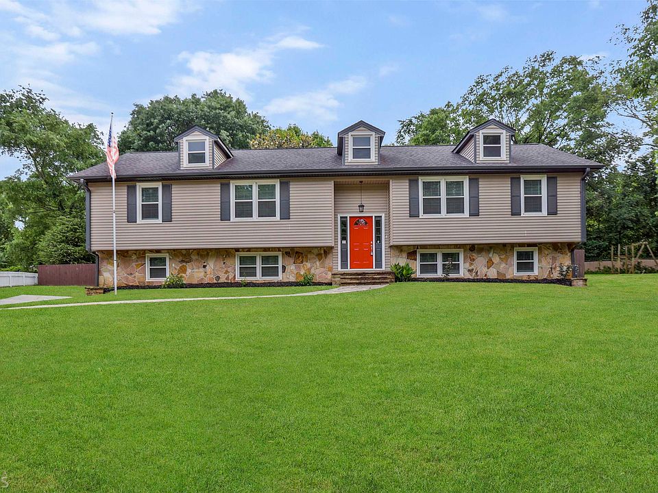1st image of 2483 Trent Dr