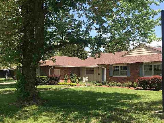 2nd image of 2804 Derenda Dr