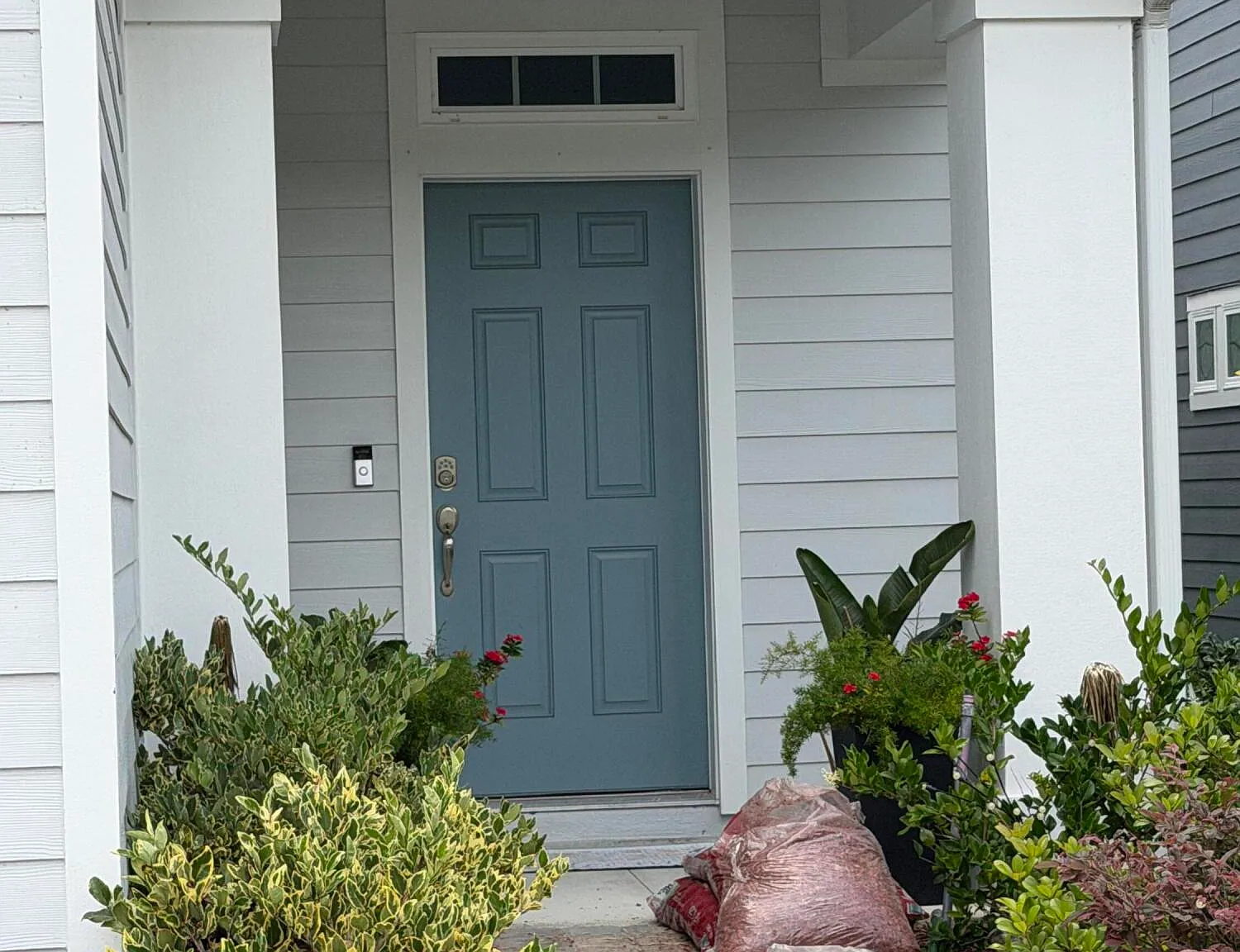 4 bed, 2.5 bath, 2052 sqft, $2,595 — Photo 4