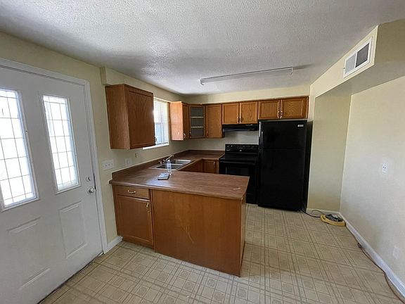 4th image of 1220 E Jarvis Ave