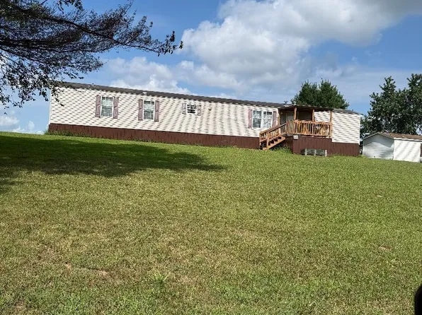 207 S Mary Ann Dr, Patoka, IN 47666