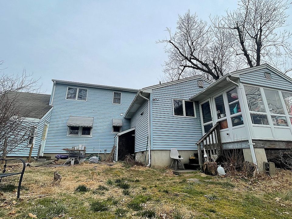 2nd image of 338 Cedar Grove Ter