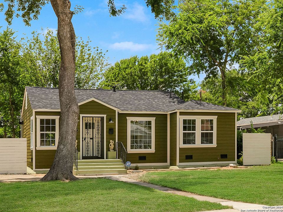 1st image of 406 BEXAR DR