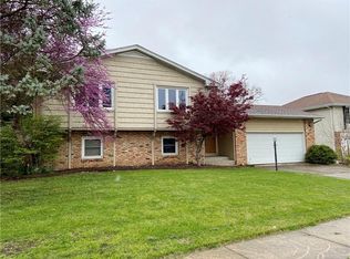 1805 N Oakcrest Ave, Decatur, IL 62526