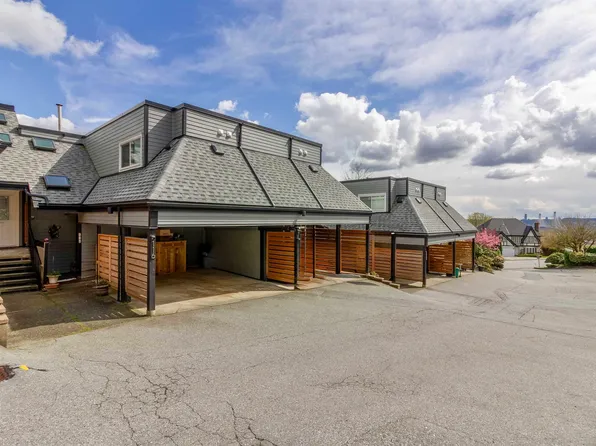 2721 Atlin Pl #116, Coquitlam, BC V3C 5B1