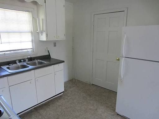 2nd image of 1208 Melissa Dr