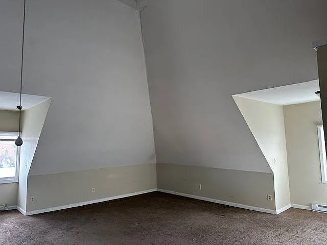 Studio, 1.0 bath, $595 — Photo 4