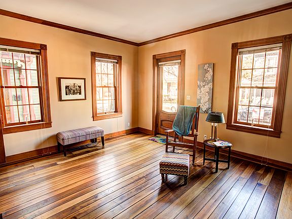 3rd image of 40 Green St