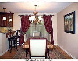 3rd image of 18 Heather Ln