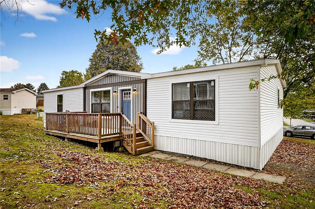 426 Perry Cir photo 1