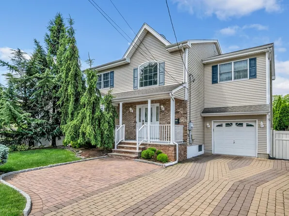 109 Westminster Ave, Saddle Brook, NJ 07663