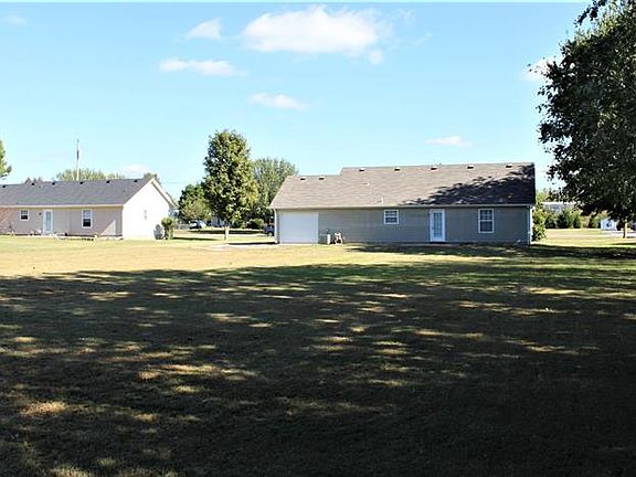 4th image of 7127 Alexandria Dr