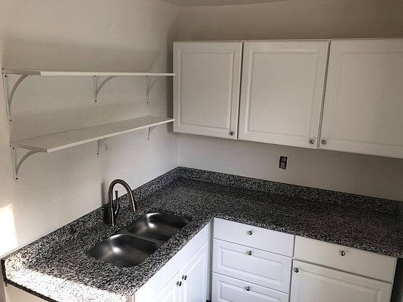 5th image of 76 S Adolph St APT 3