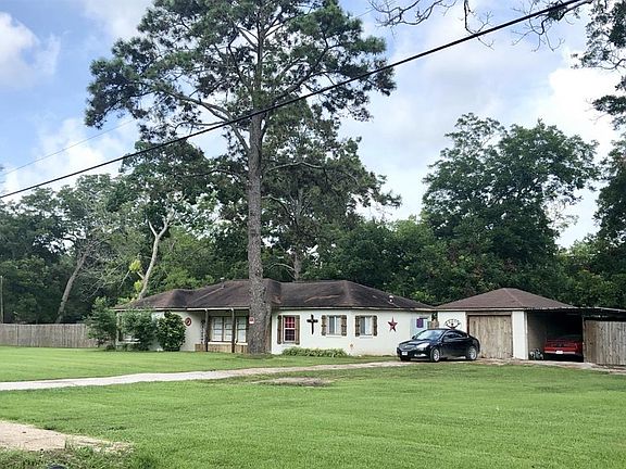 3rd image of 310 Bluebonnet Dr