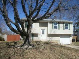 2892 Glenaire Dr, Cincinnati, OH 45251