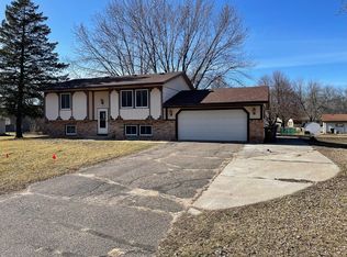 7216 112th Cir N, Champlin, MN 55316