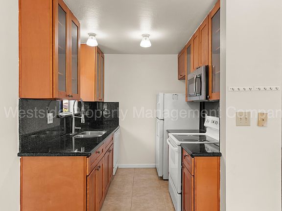 3rd image of 243 Superior Dr APT D