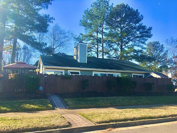 2nd image of 900 Chimney Hill Pkwy