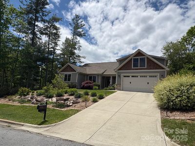 140 Shadowleaf Dr, Hendersonville, NC, 28739