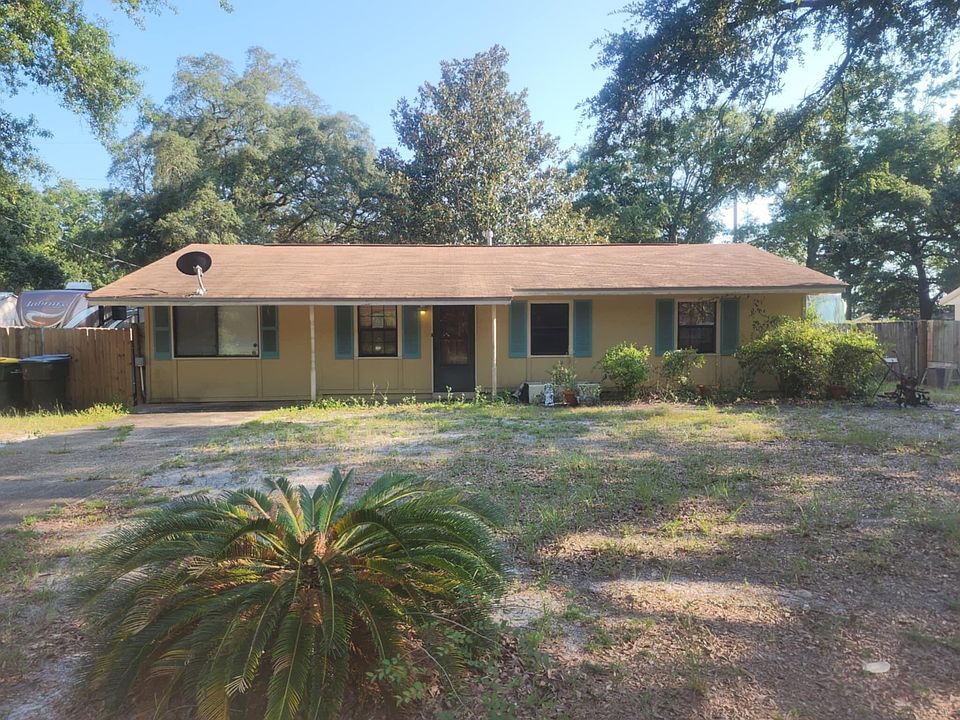 2nd image of 326 Oakland Cir