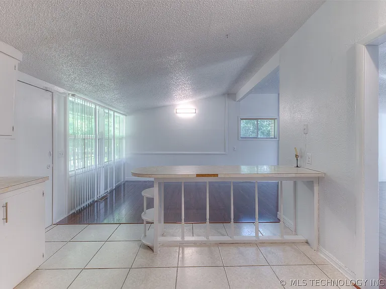 2234 N Main St — Photo 5