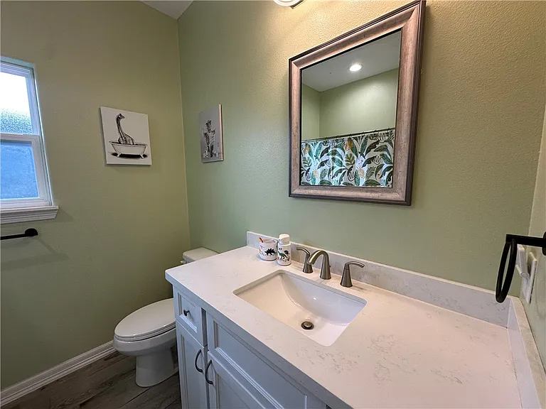 1807 Bay Landing Dr — Photo 22