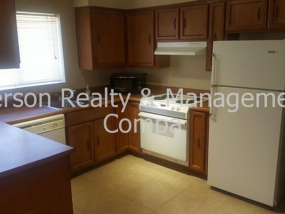 3rd image of 1323 W Obispo Ave