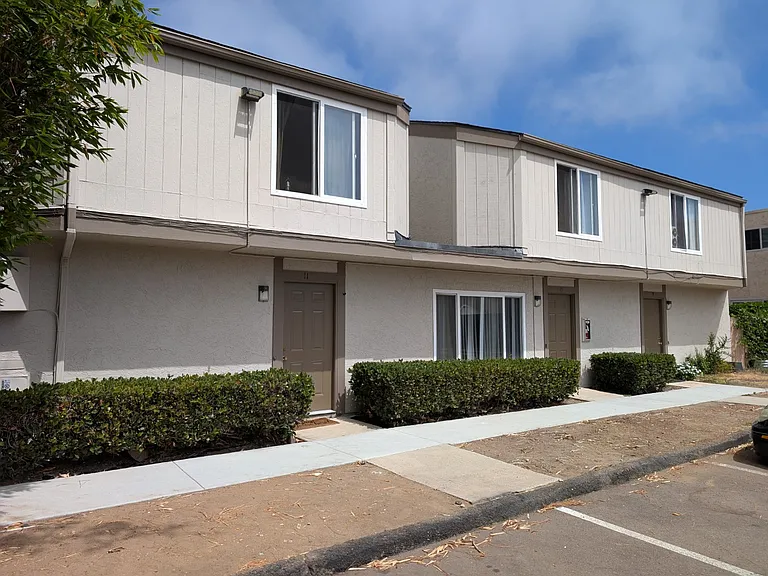 3620 Pio Pico Dr #11 — Photo 2