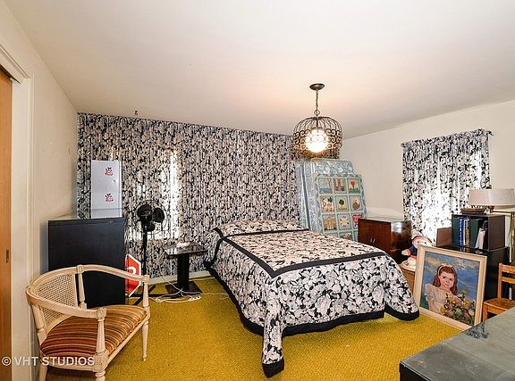 5th image of 2751 W Farwell Ave