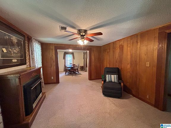 5th image of 1104 Smith Rd