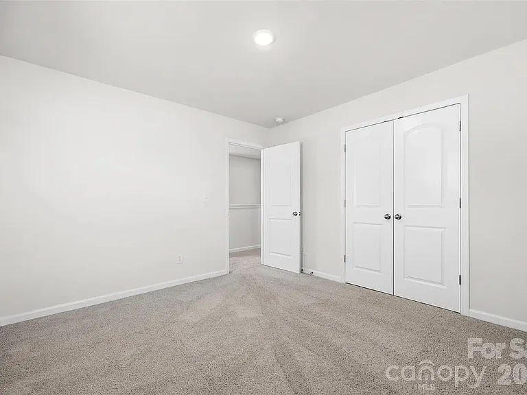 7024 Maple Run Cir — Photo 9