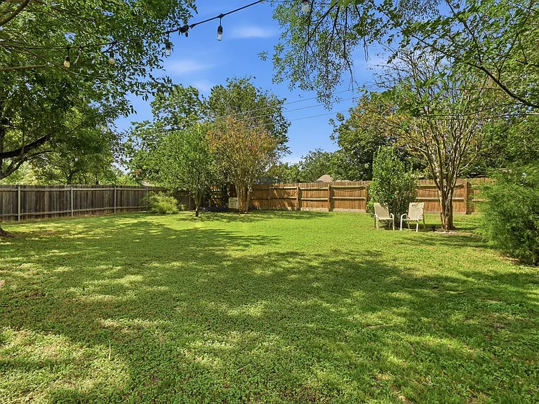1605 Springer Ln — Photo 24
