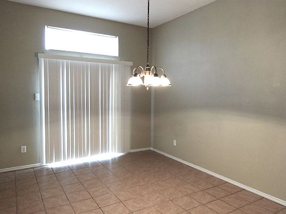 5th image of 9305 Sterling Gate Dr
