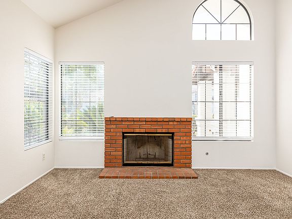 4th image of 5070 Summerhill Dr