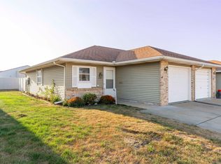 1418 Berkley Cir, Mishawaka, IN