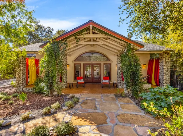 107 W Aliso St, Ojai, CA 93023