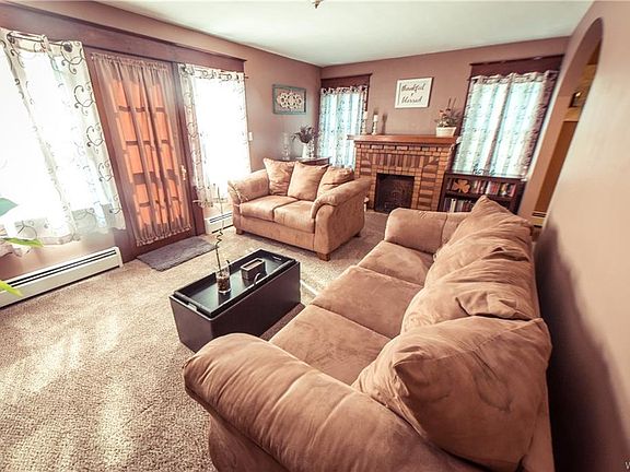 4th image of 114 Choate Ave