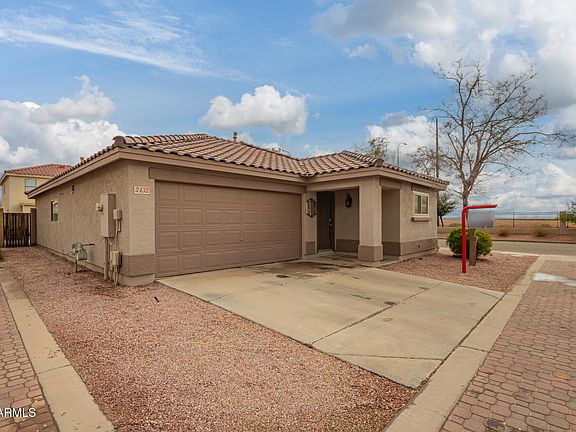 3rd image of 2432 E GLENEAGLE Drive