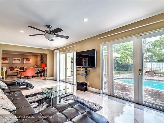 5th image of 4031 Bayview Dr