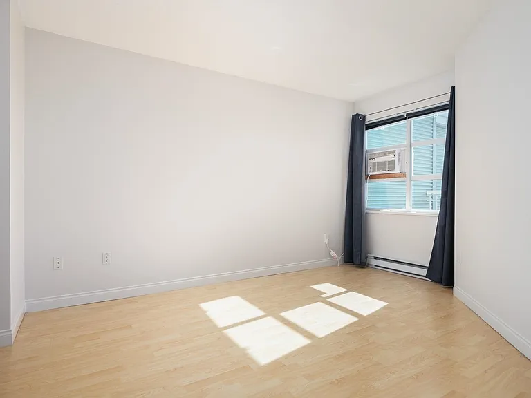 8989 Hudson St #409 — Photo 10