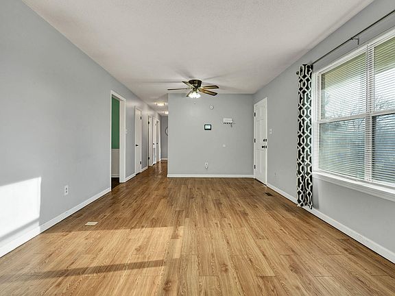 2nd image of 4665 Ridgeview Ave NW