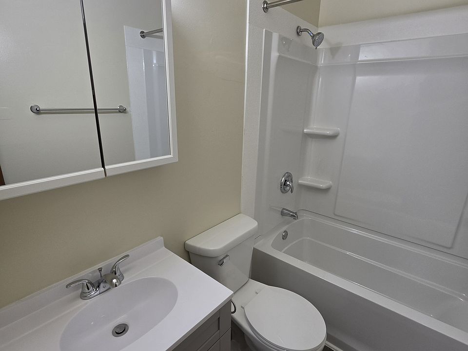 2nd image of 641 Foxtree Cir #4