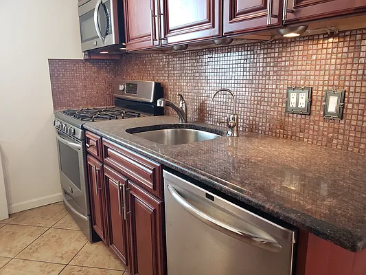 Rented by Winzone Realty Inc | media 35