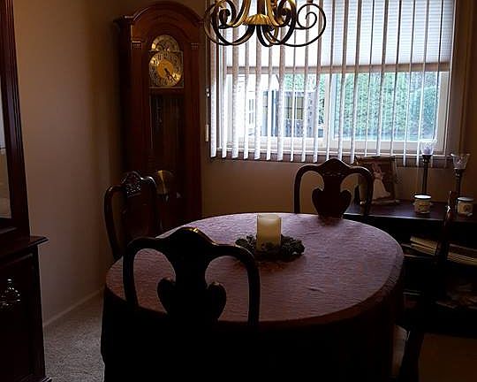 5th image of 15577 Woodside St